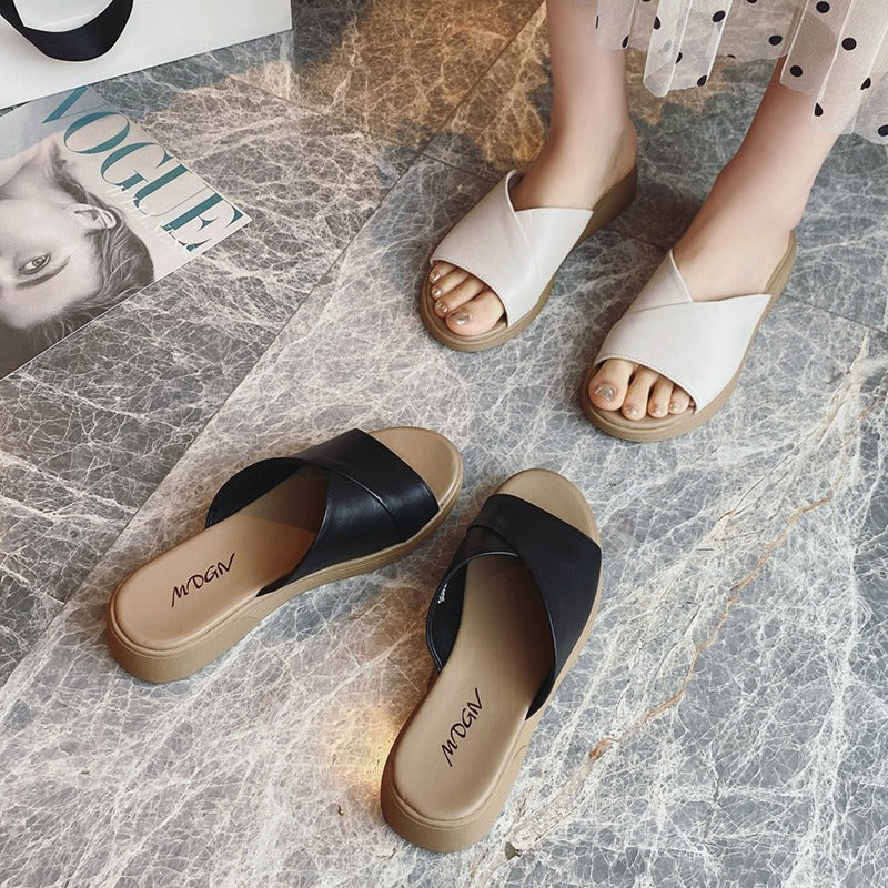Top Layer Cowhide Womens Casual Flat Bottomed Sandals Summer New Leather Slippers Womens Shoes